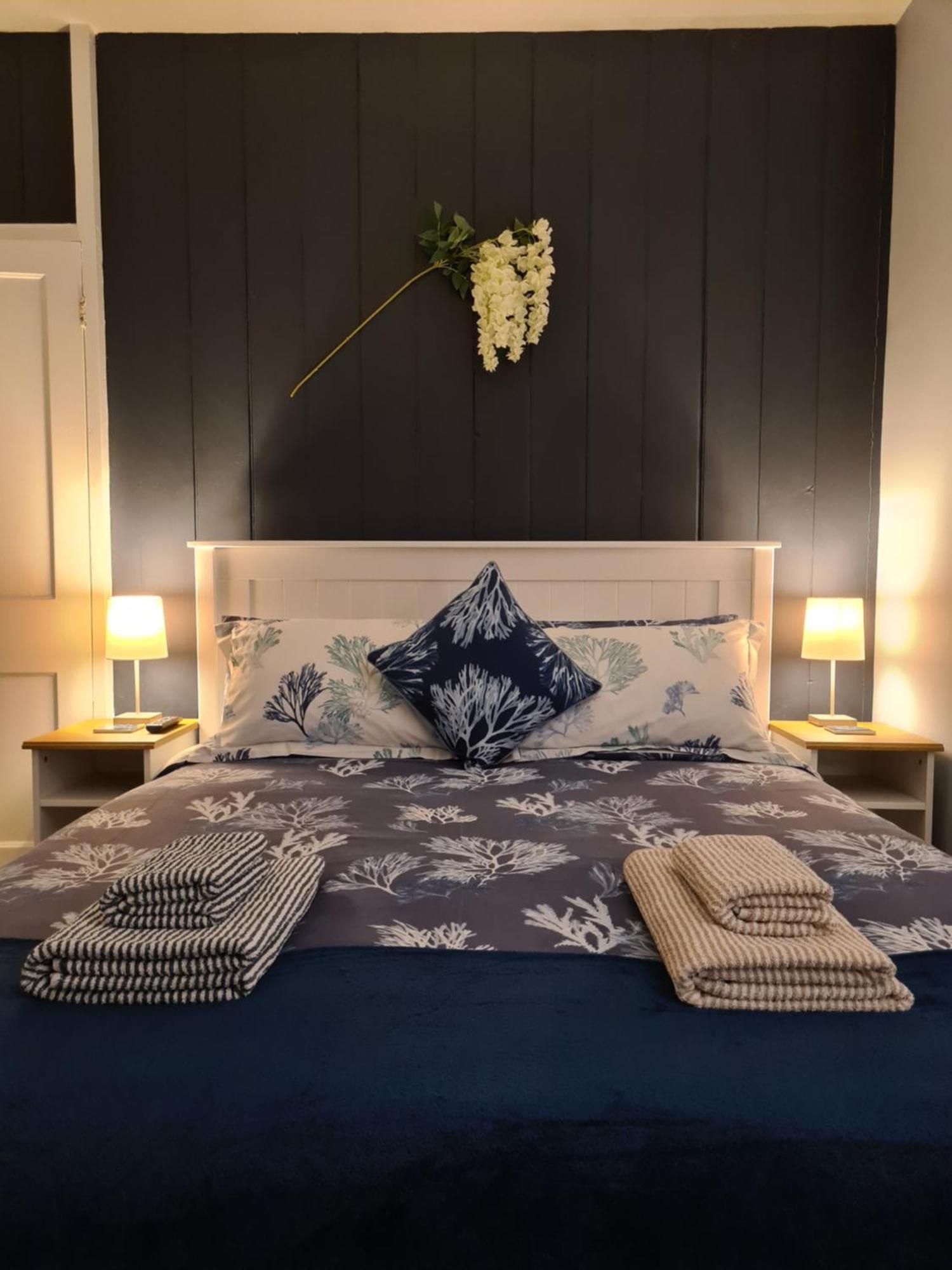 הוילה וורהאם The Hideaway - Luxury Townhouse מראה חיצוני תמונה